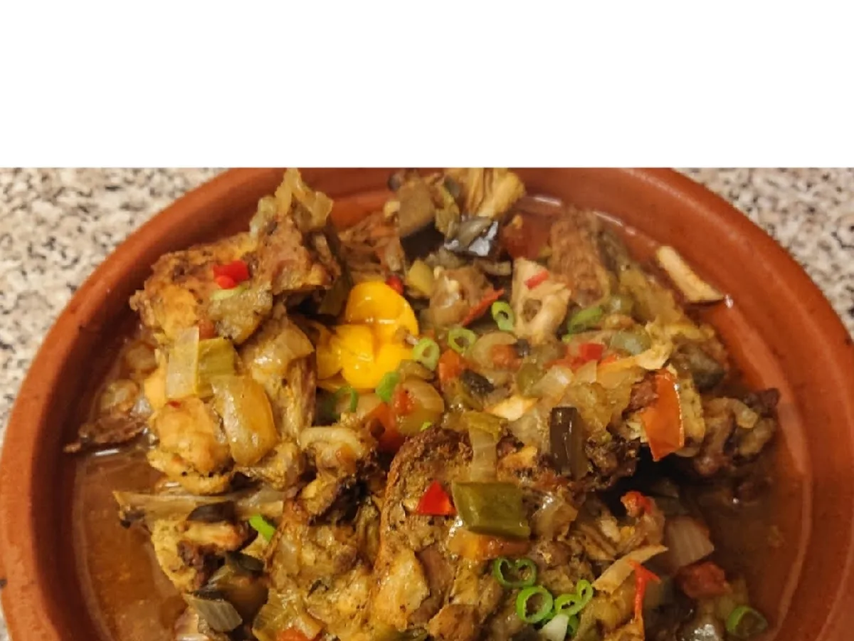 Demi kédjénou de pintade fumée